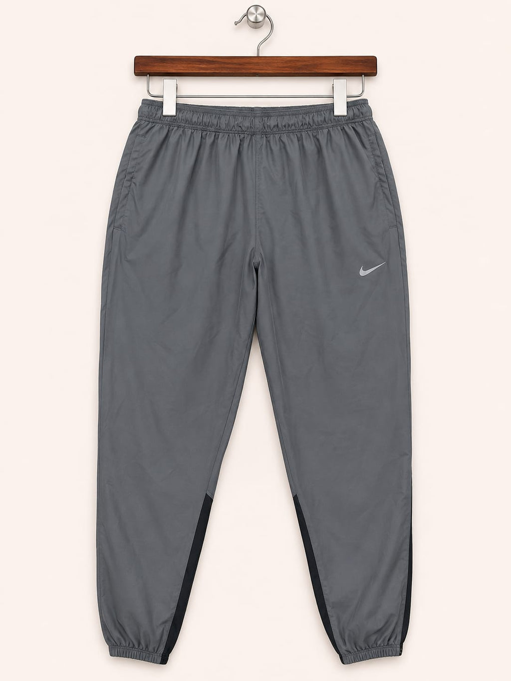 Nike Men's Grey Lightweight Moisture-Wicking Sports Track Pants