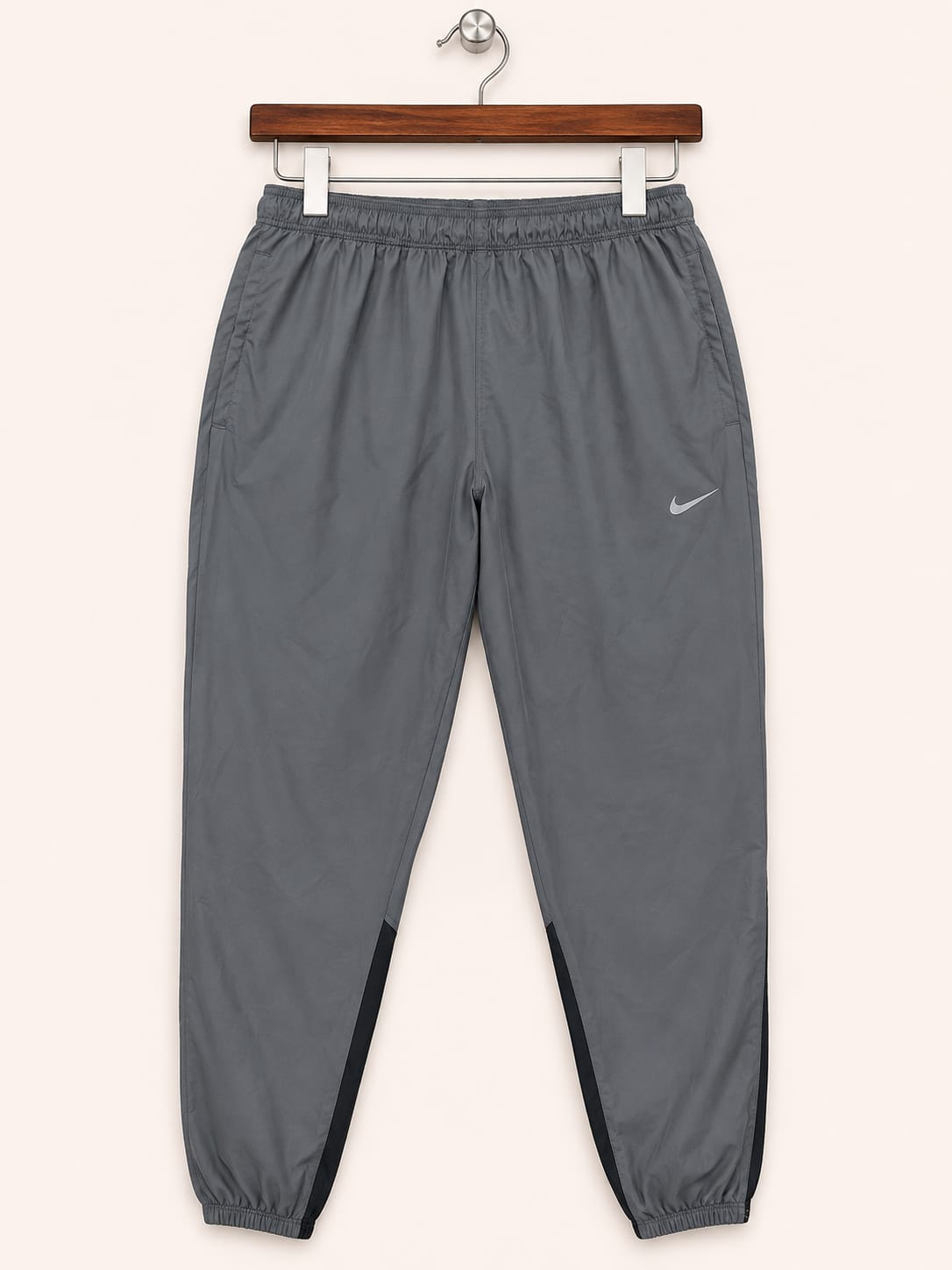 Nike Men's Grey Lightweight Moisture-Wicking Sports Track Pants
