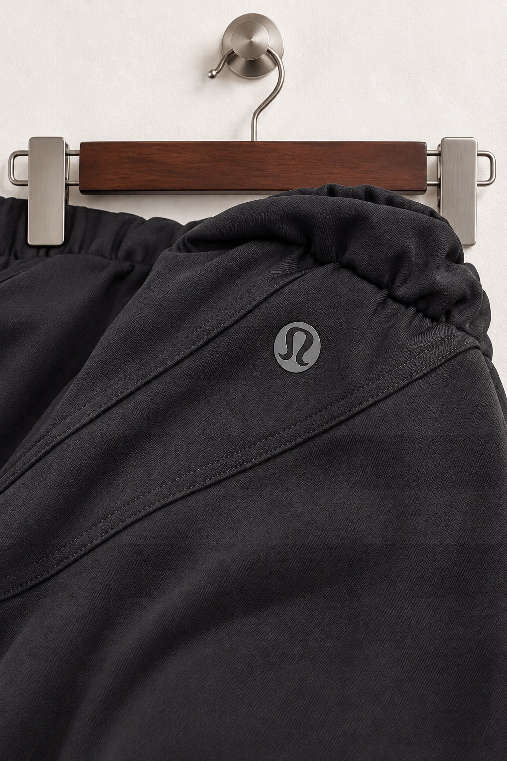 Women's lululemon Black Drawstring Trousers – Size 6