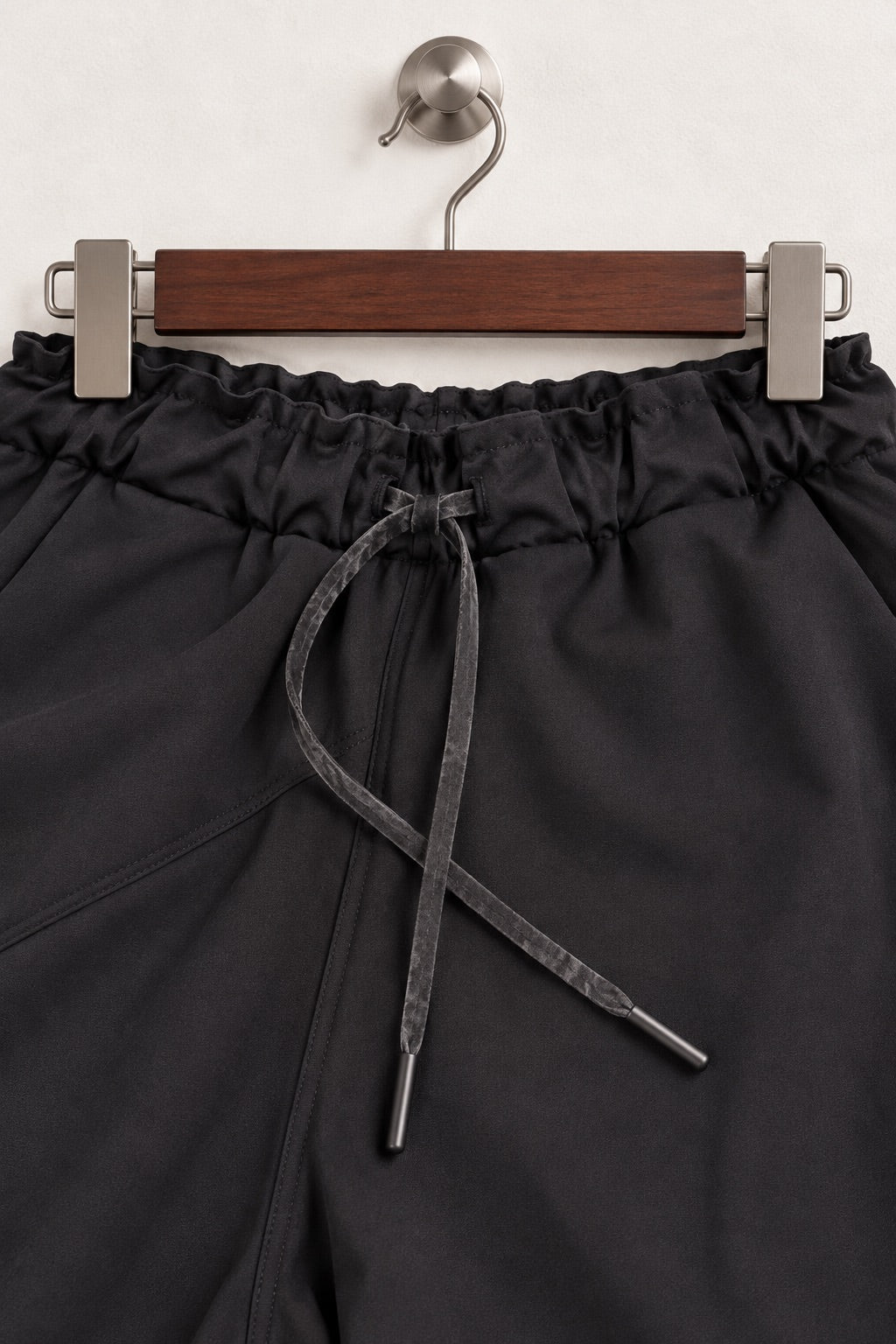 Women's lululemon Black Drawstring Trousers – Size 6