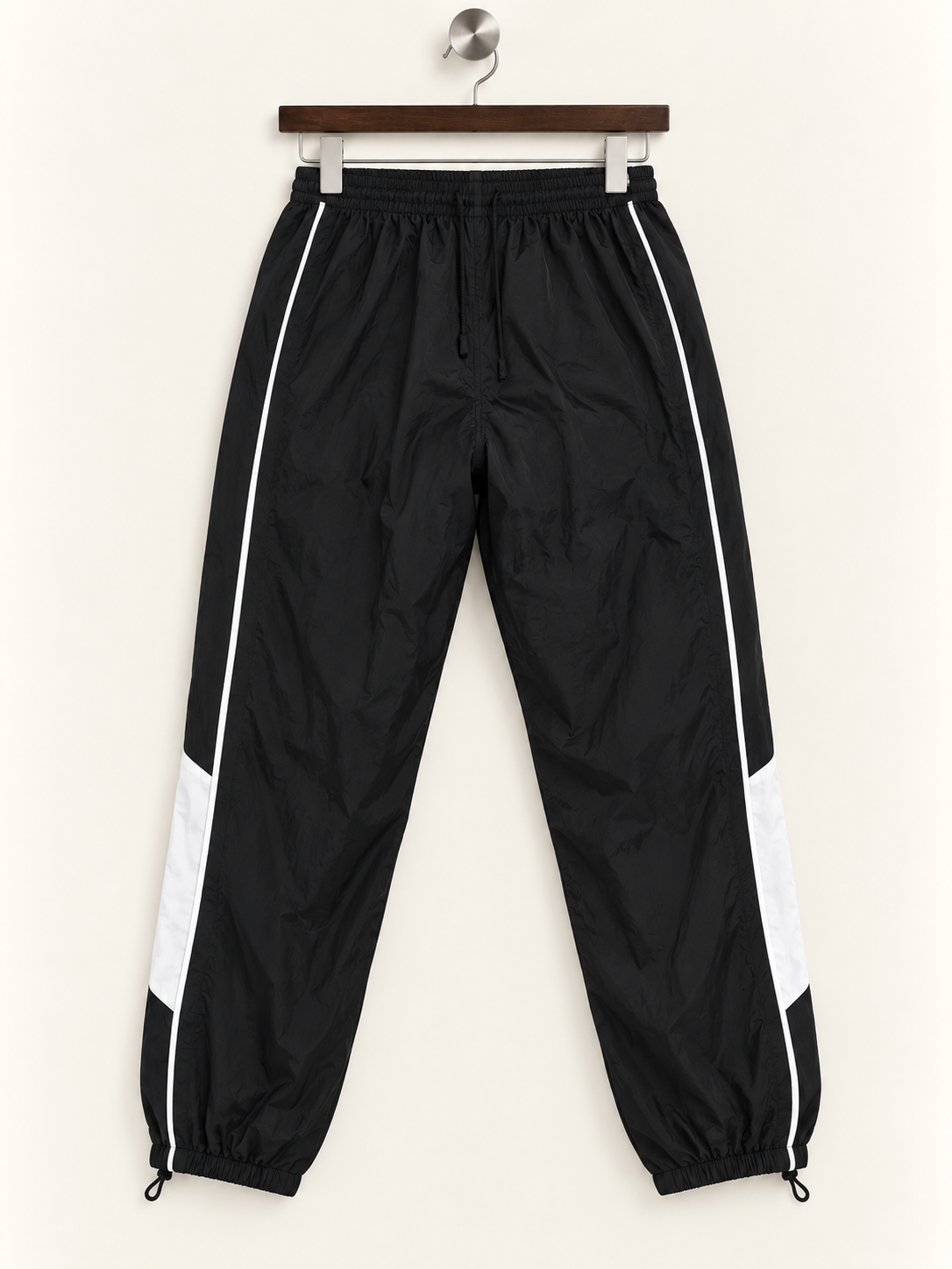 Reebok Vintage Black Nylon Windbreaker Track Pants – Size M